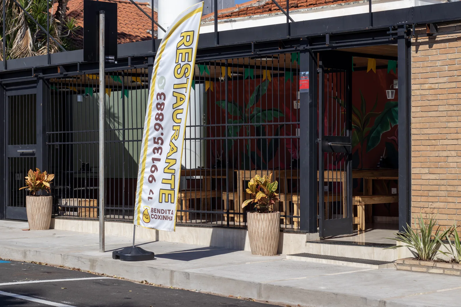 Entrada do restaurante Bendita Coxinha em São José do Rio Preto